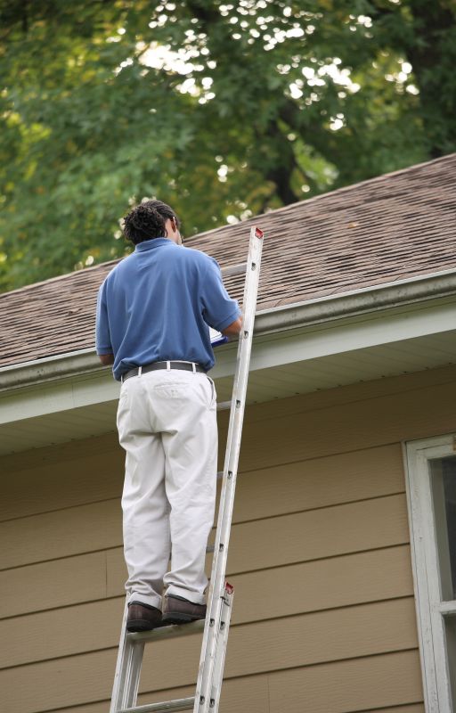 Roof Damage Inspection in Clarendon Hills, IL